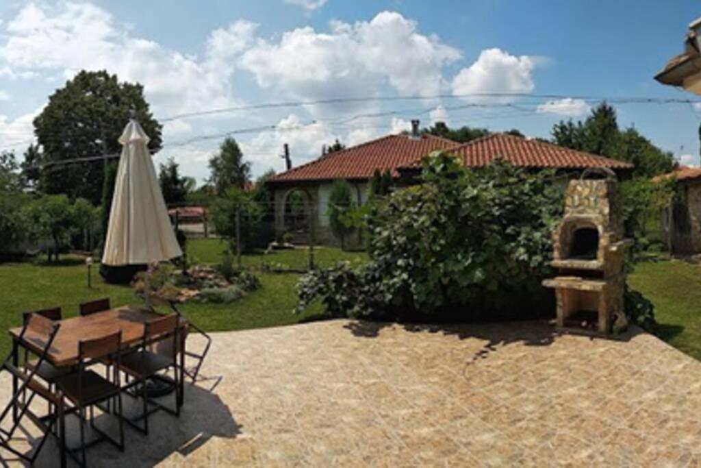 Guesthouse Oasis-Shabla Ngoại thất bức ảnh
